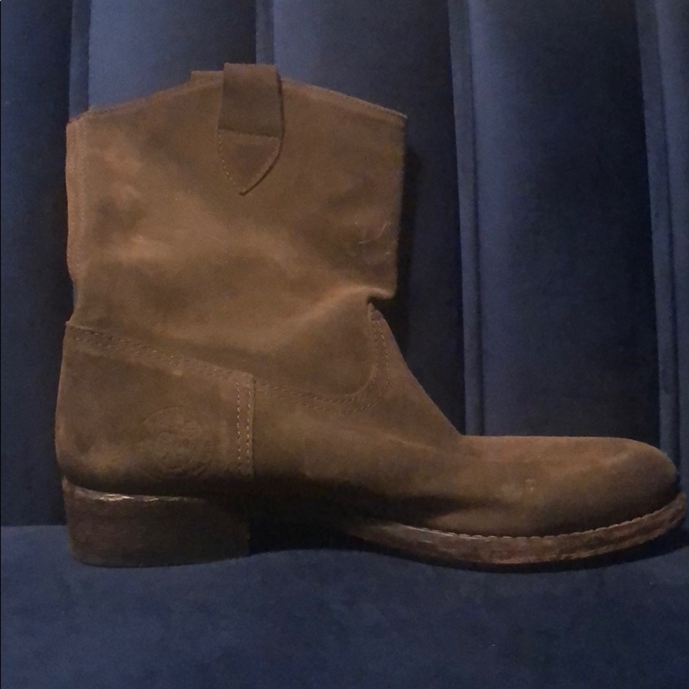 Suede boots Catharina Martinez